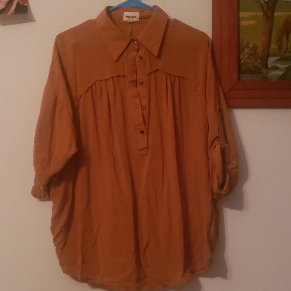 Women's vintage style blouse